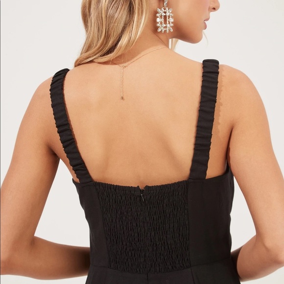 ASTR VERSAILLES SLEEVELESS JUMPSUIT - Picture 3 of 5